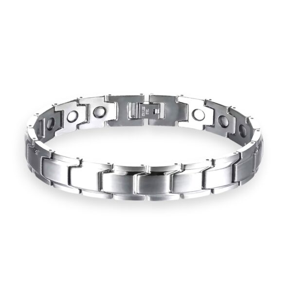 Adaro titanium style